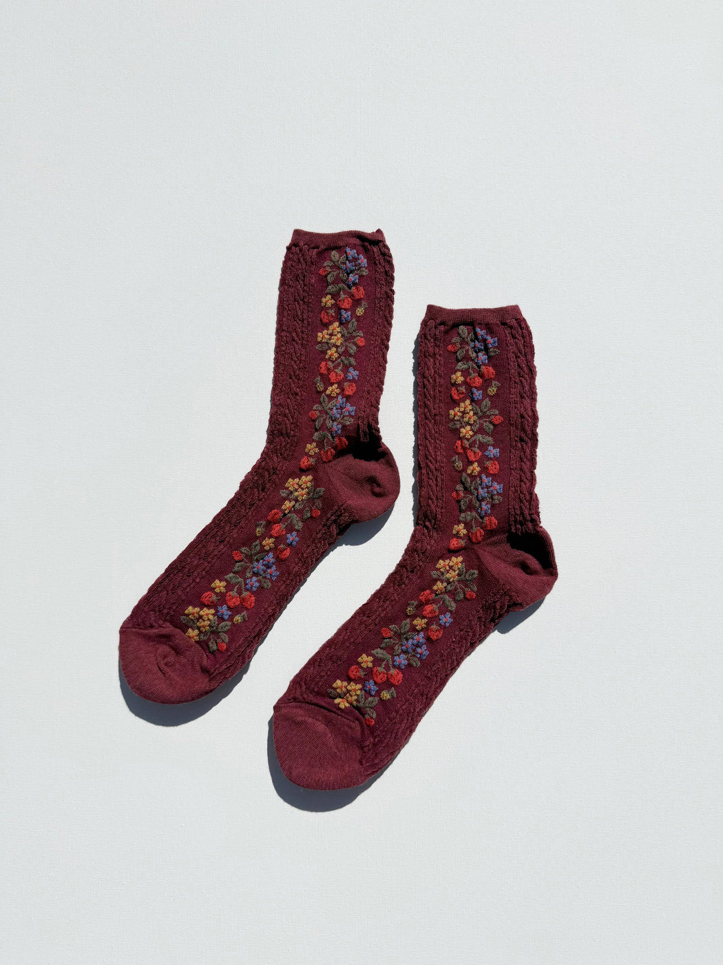 WILD STRAWBERRY SOCKS | Burgundy