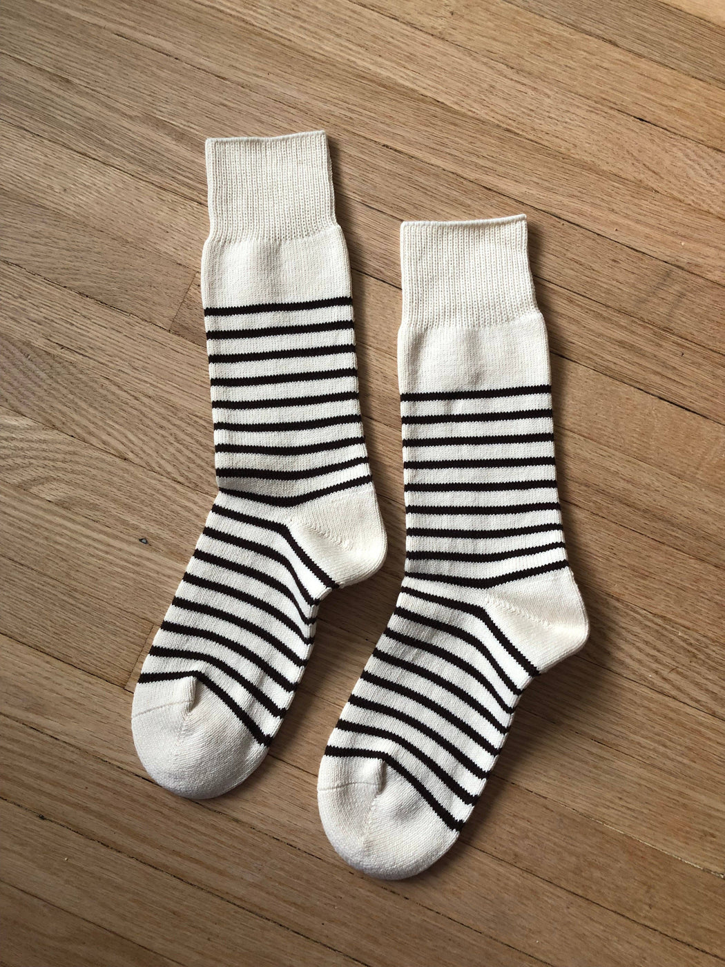 STRIPE HIGH SOCKS | Black Stripe