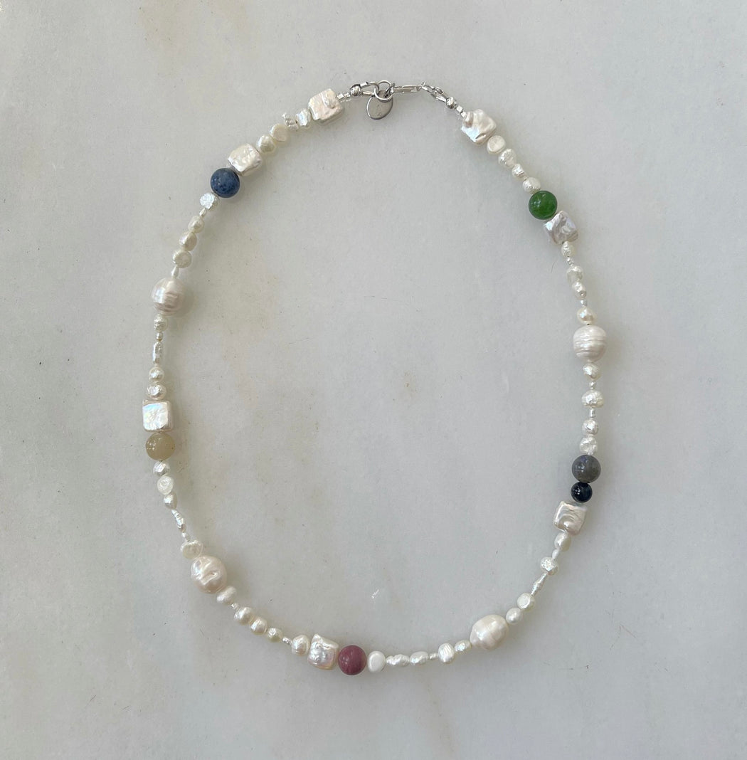 BAROQUE NECKLACE