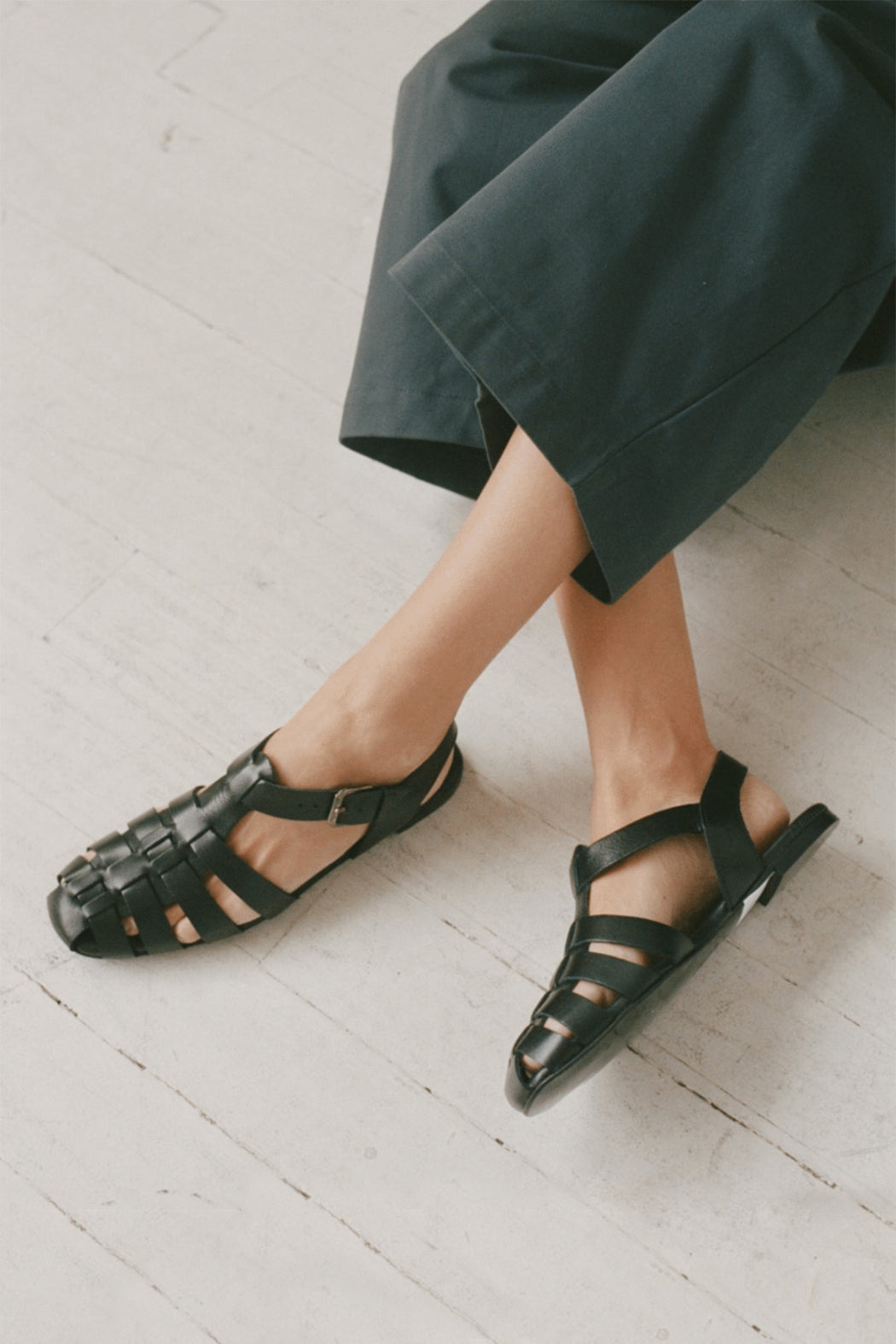 SHAINA MOTE | FISHERMAN SANDAL | ONYX | HAZEL & ROSE | MINNEAPOLIS