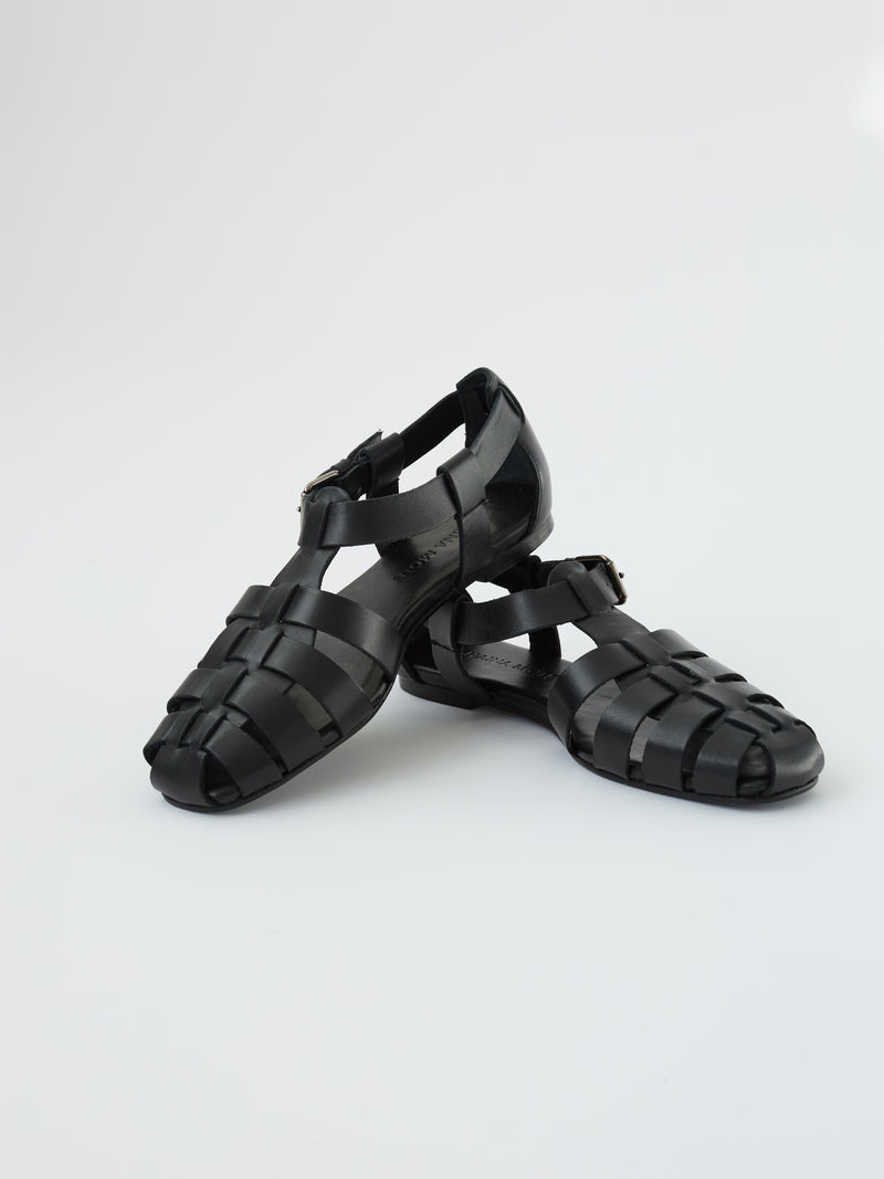 SHAINA MOTE | FISHERMAN SANDAL | ONYX | HAZEL & ROSE | MINNEAPOLIS