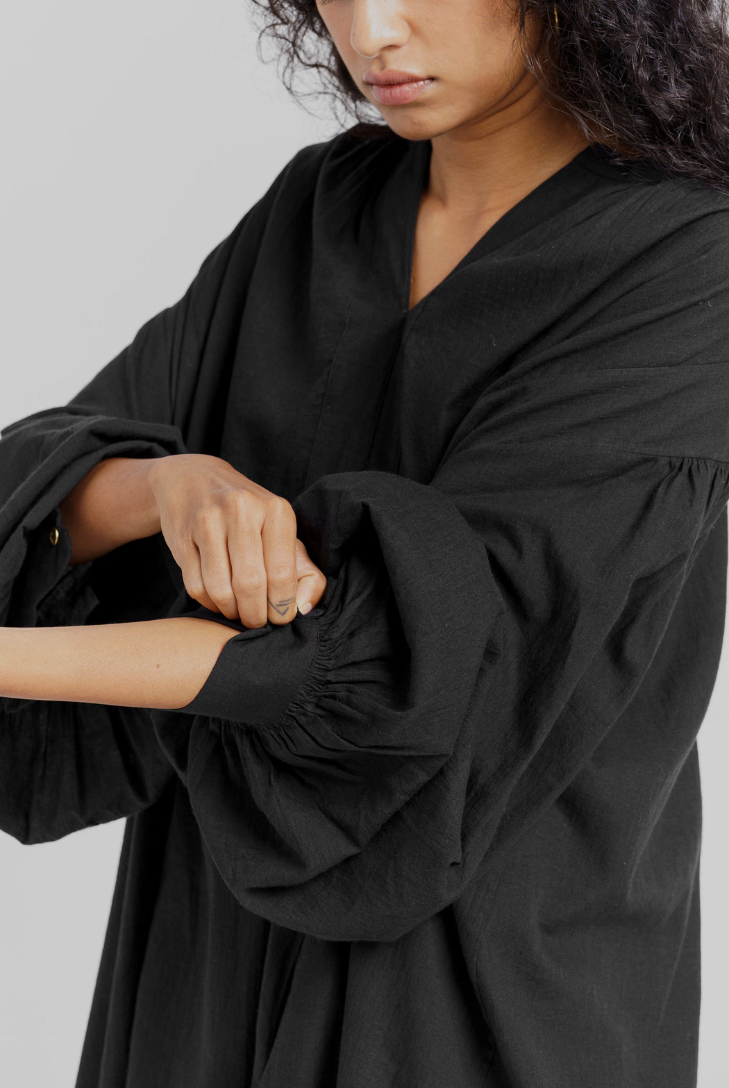 Free Flowing Relaxed Midi Dress | Black