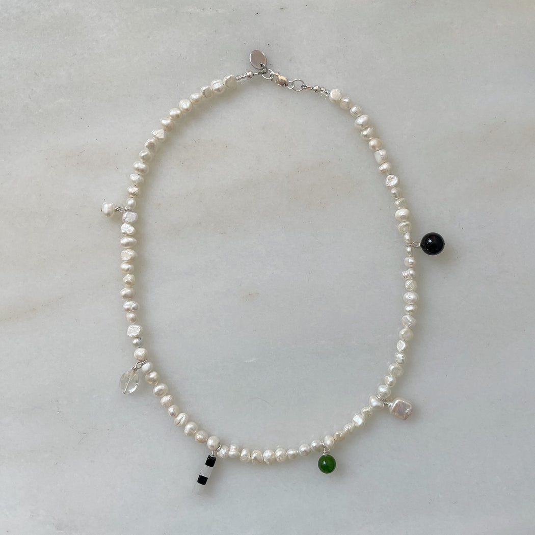 FROSTED PEARL CHARM NECKLACE