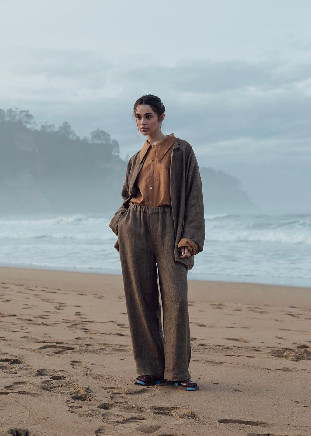 Pointed Collar Shirt | Camel