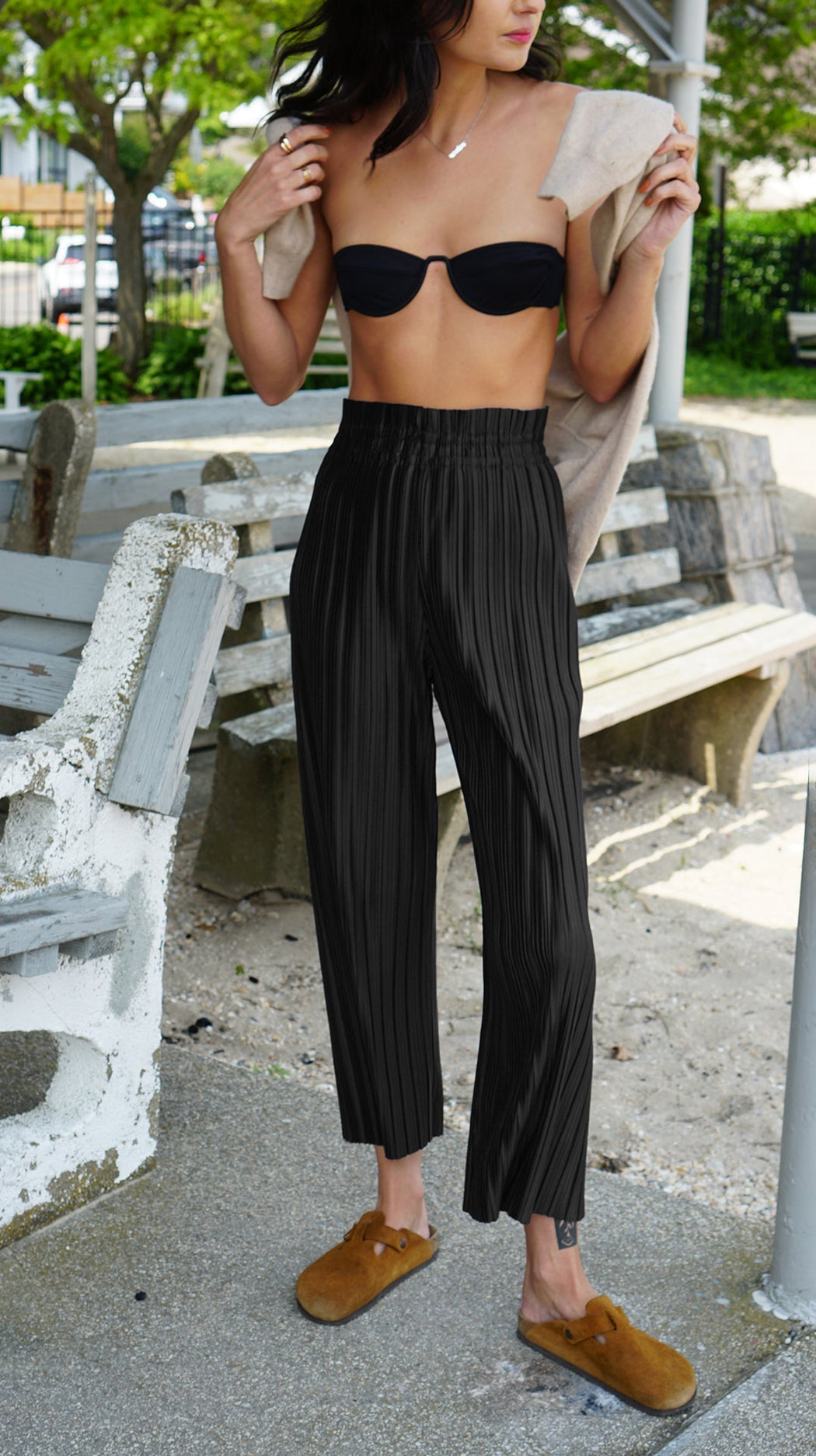 PLEATED PULL ON SADIE PANT
| BLACK