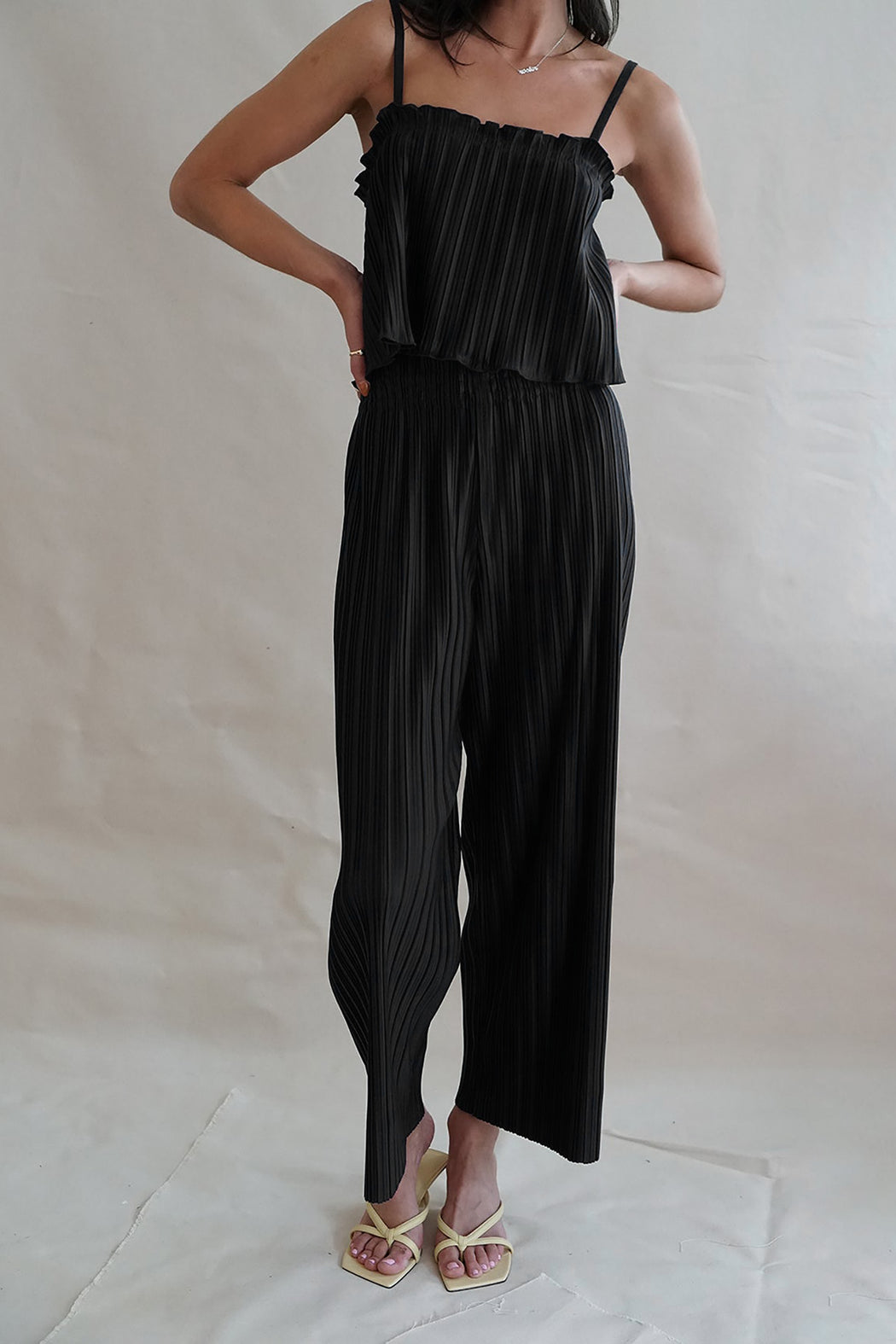 PLEATED PULL ON SADIE PANT
| BLACK