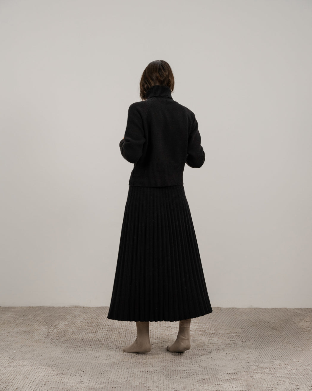 Cashmere Mix Pleated Skirt | Black