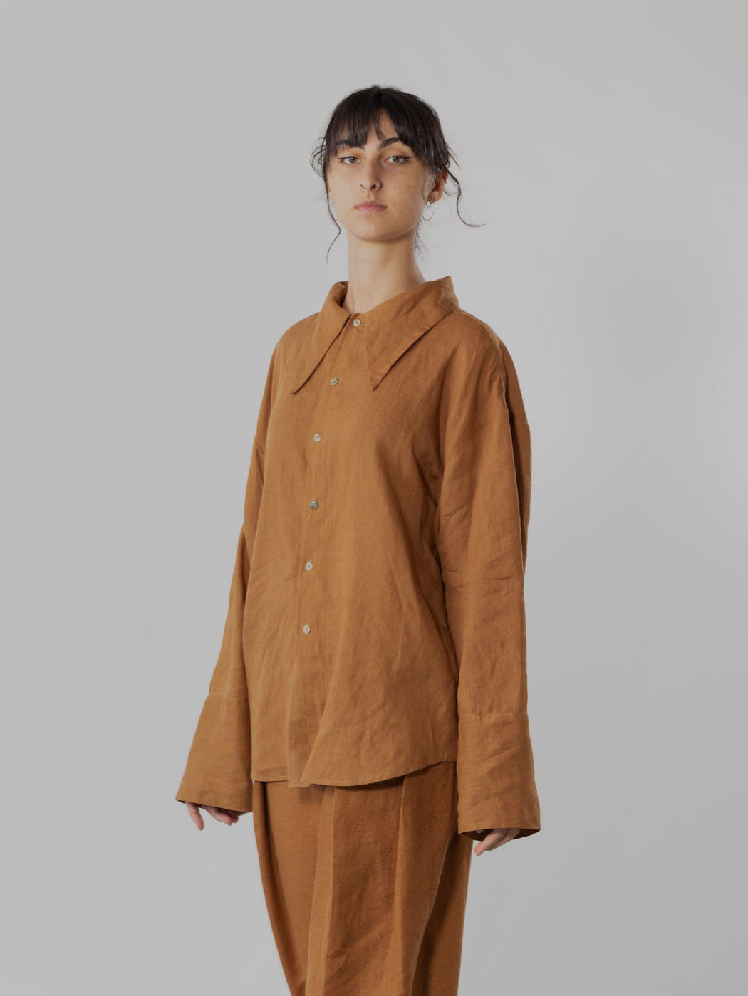 Pointed Collar Shirt | Camel
