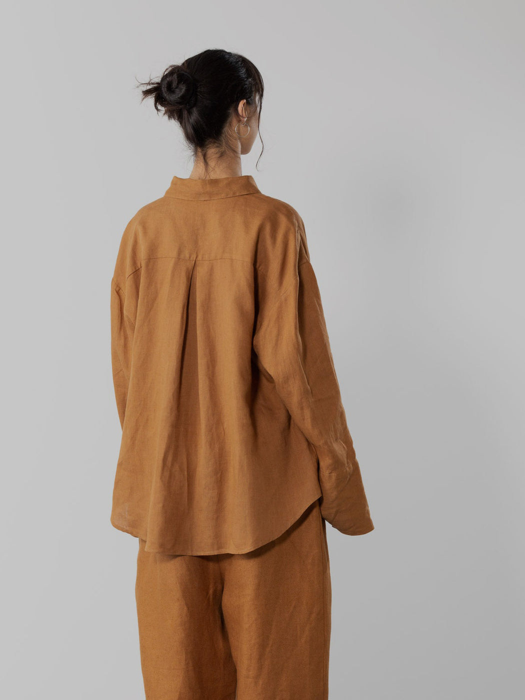 Pointed Collar Shirt | Camel