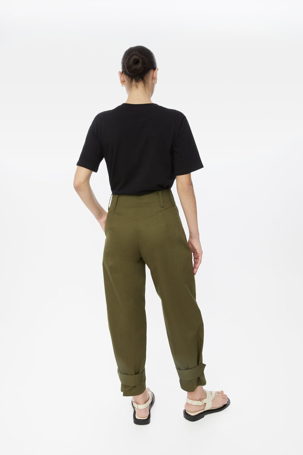 Dāl | CANVAS COTTON UTILITY TAPERED PANTS | OLIVE | Hazel & Rose | Minneapolis 