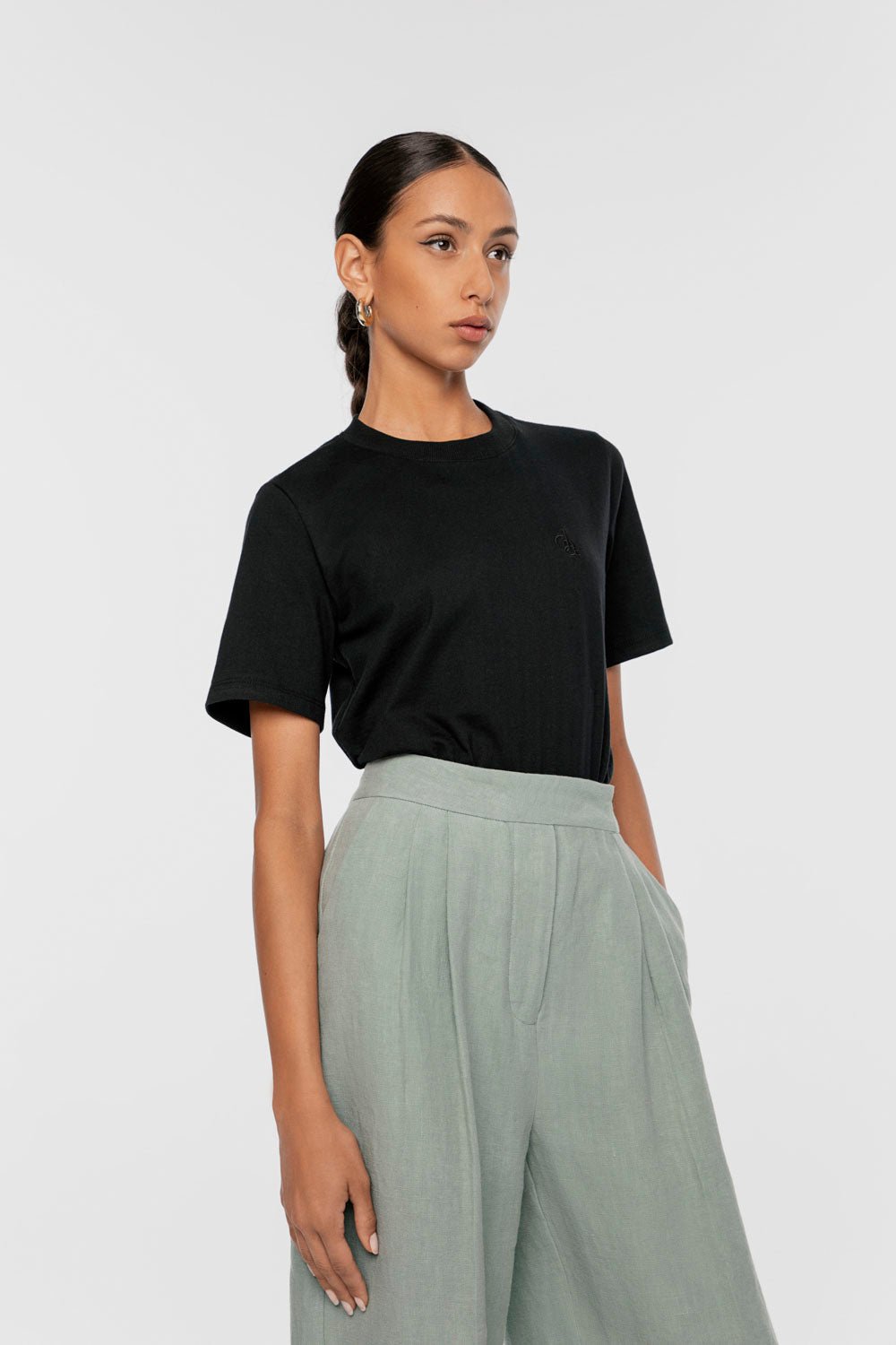 ESSENTIAL ORGANIC COTTON T-SHIRT | BLACK