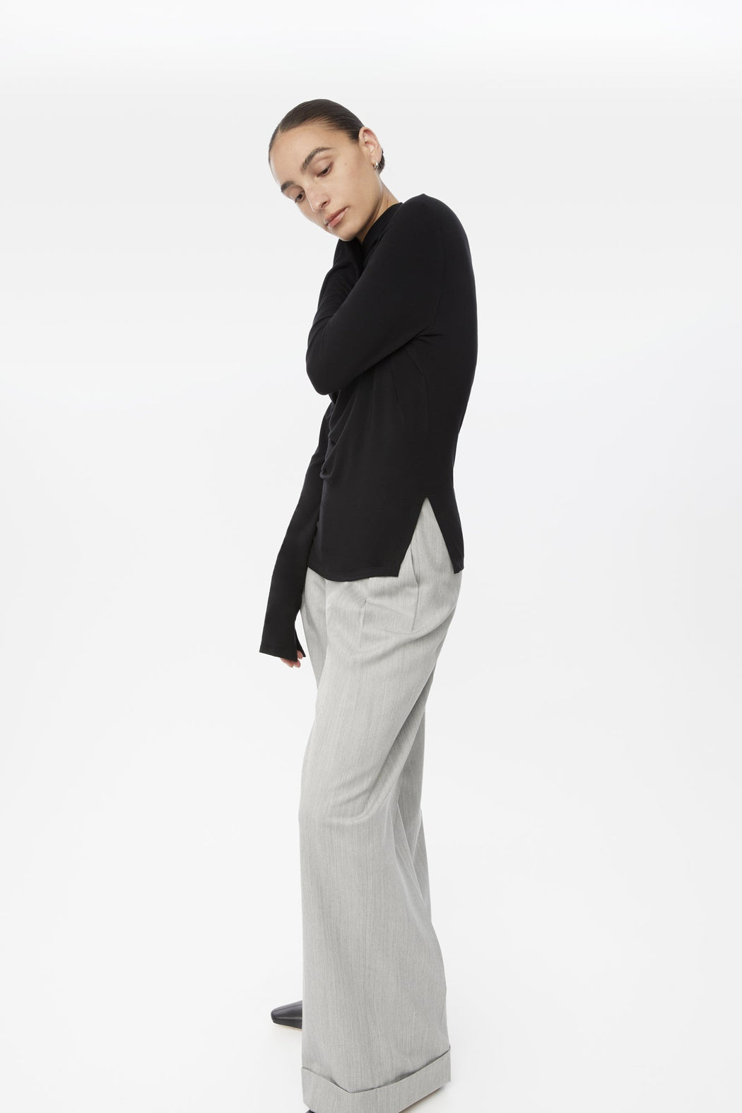 MODAL ASYMMETRIC KNIT TOP | BLACK