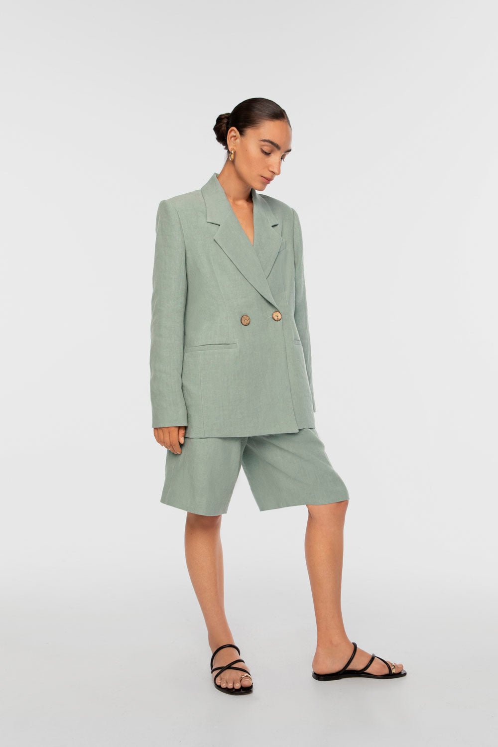 SIGNATURE LINEN DOUBLE-BREASTED BLAZER | MIST