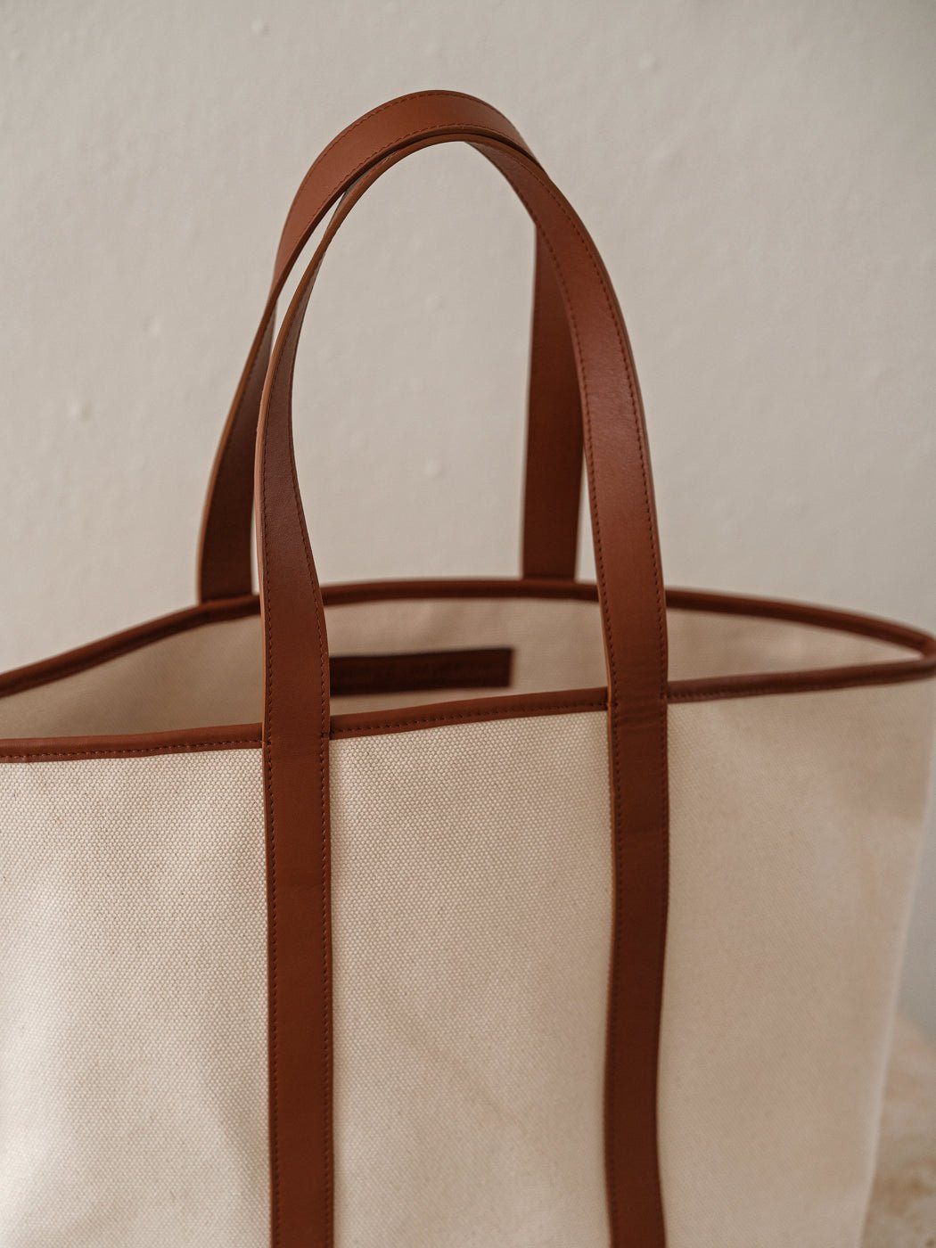 STRUCTURED TOTE BAG | TAN