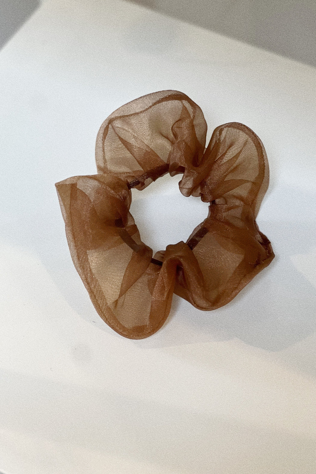 ORGANZA SCRUNCHIE | CINNAMON