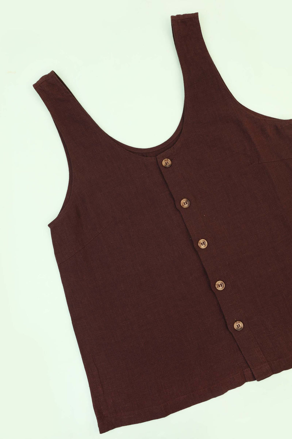 BASIC BUTTON FRONT TANK | CHOCOLATE