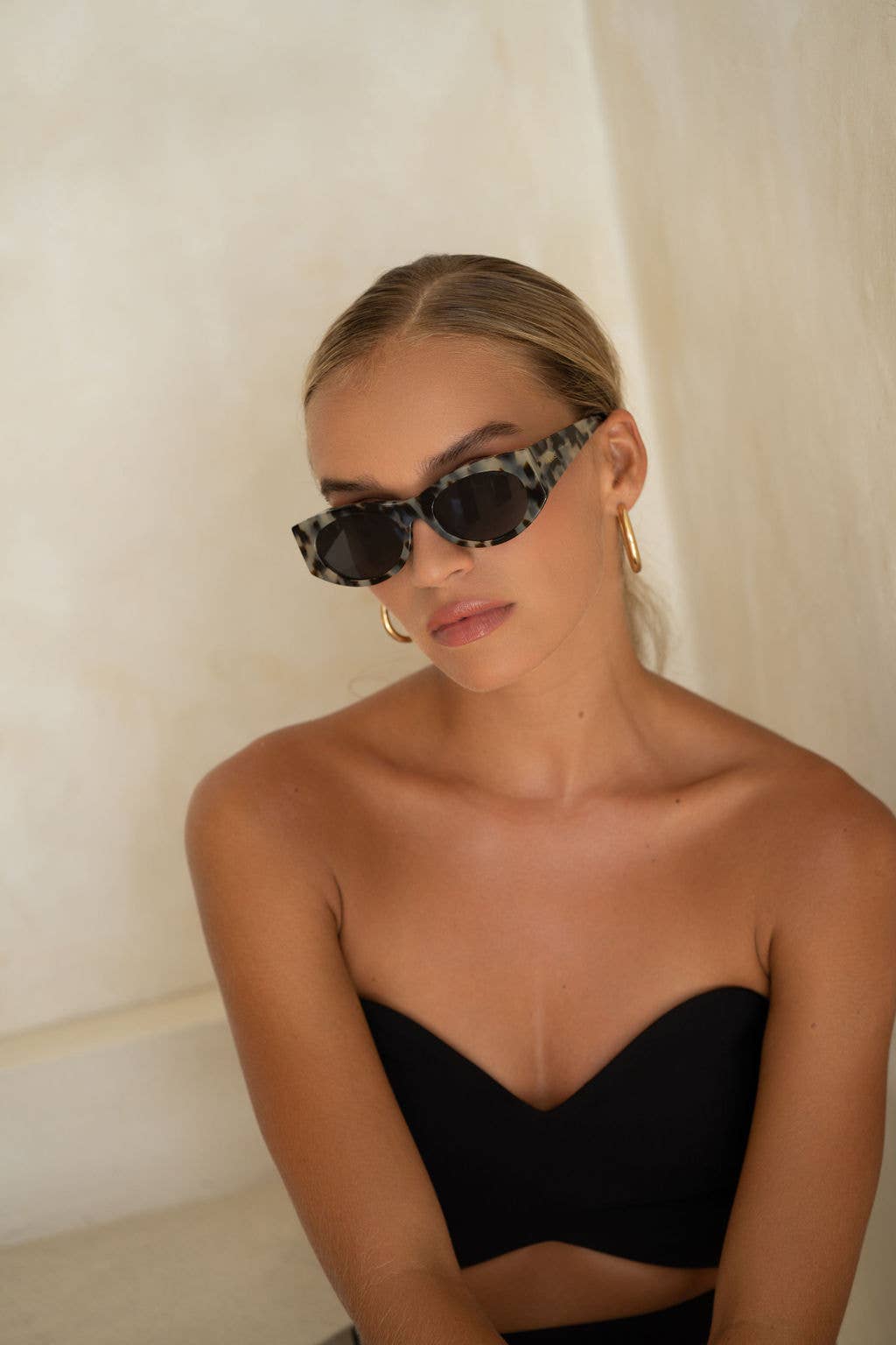 Layla Acetate Oval Sunglasses : Gray Tortoise