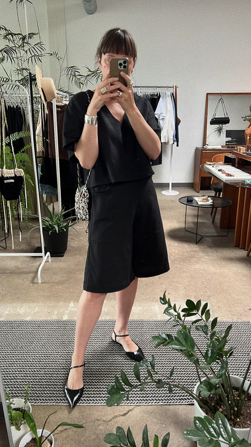 Cropped Linen V Top | Black