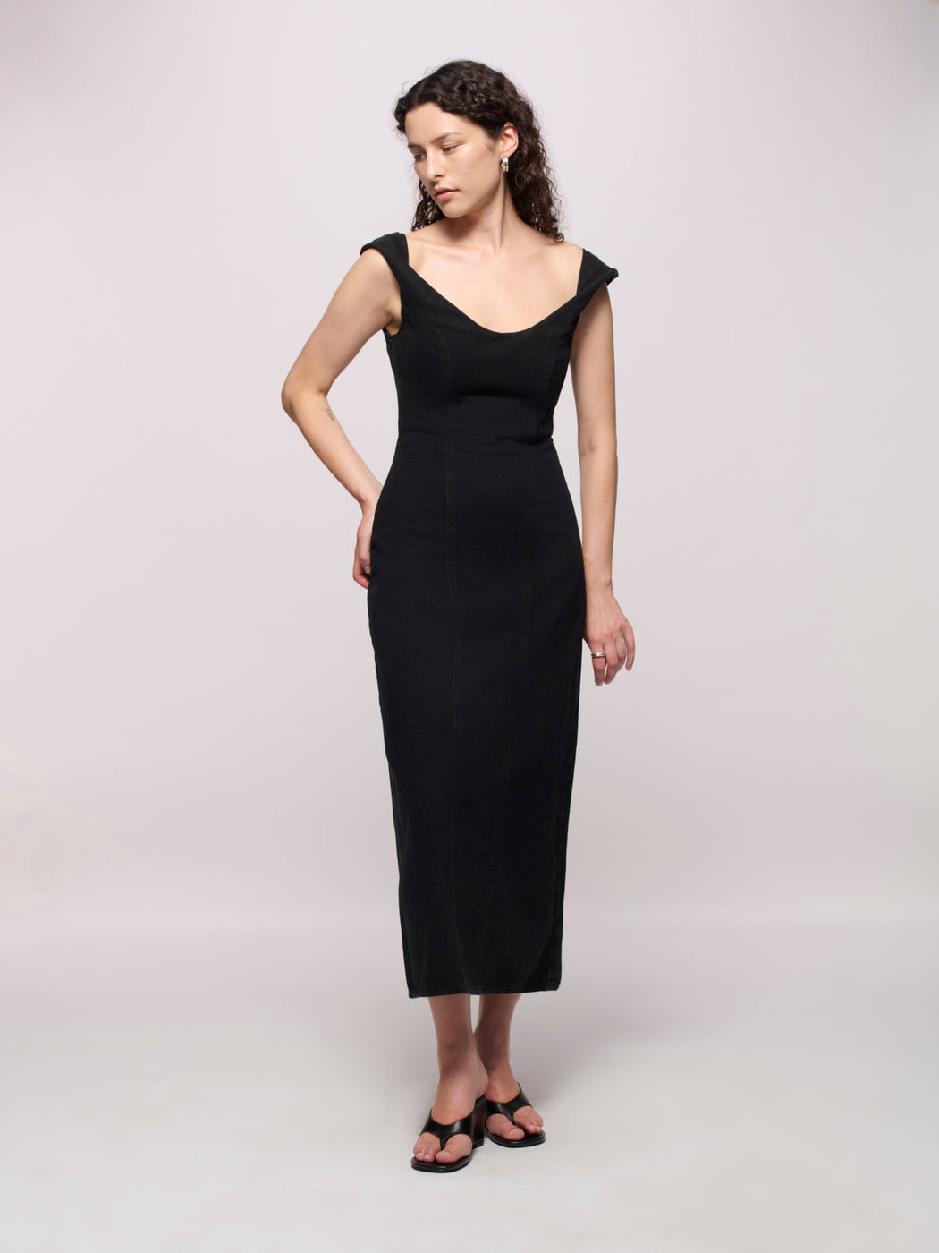 Suave Dress | One Year Black