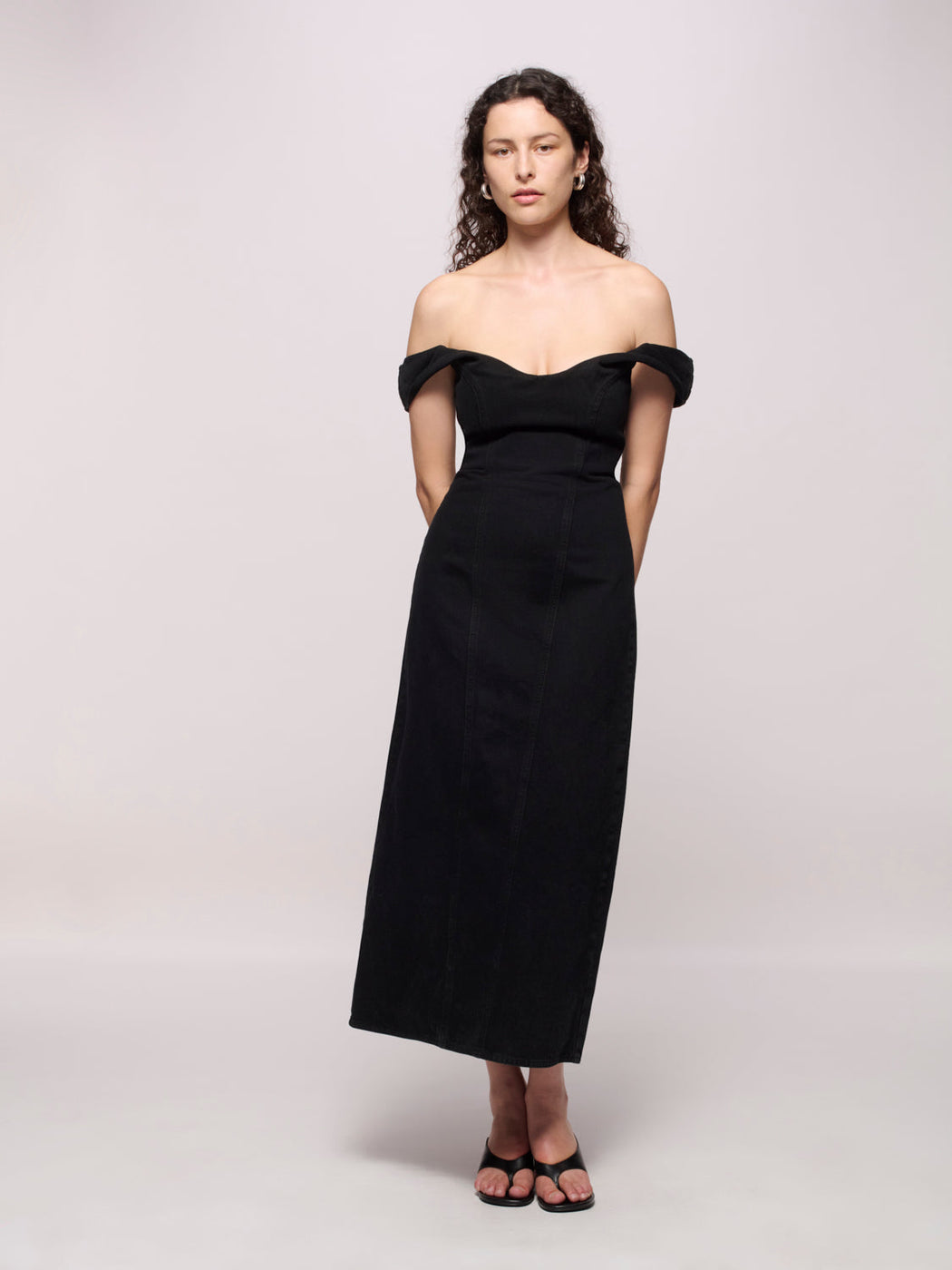 Suave Dress | One Year Black