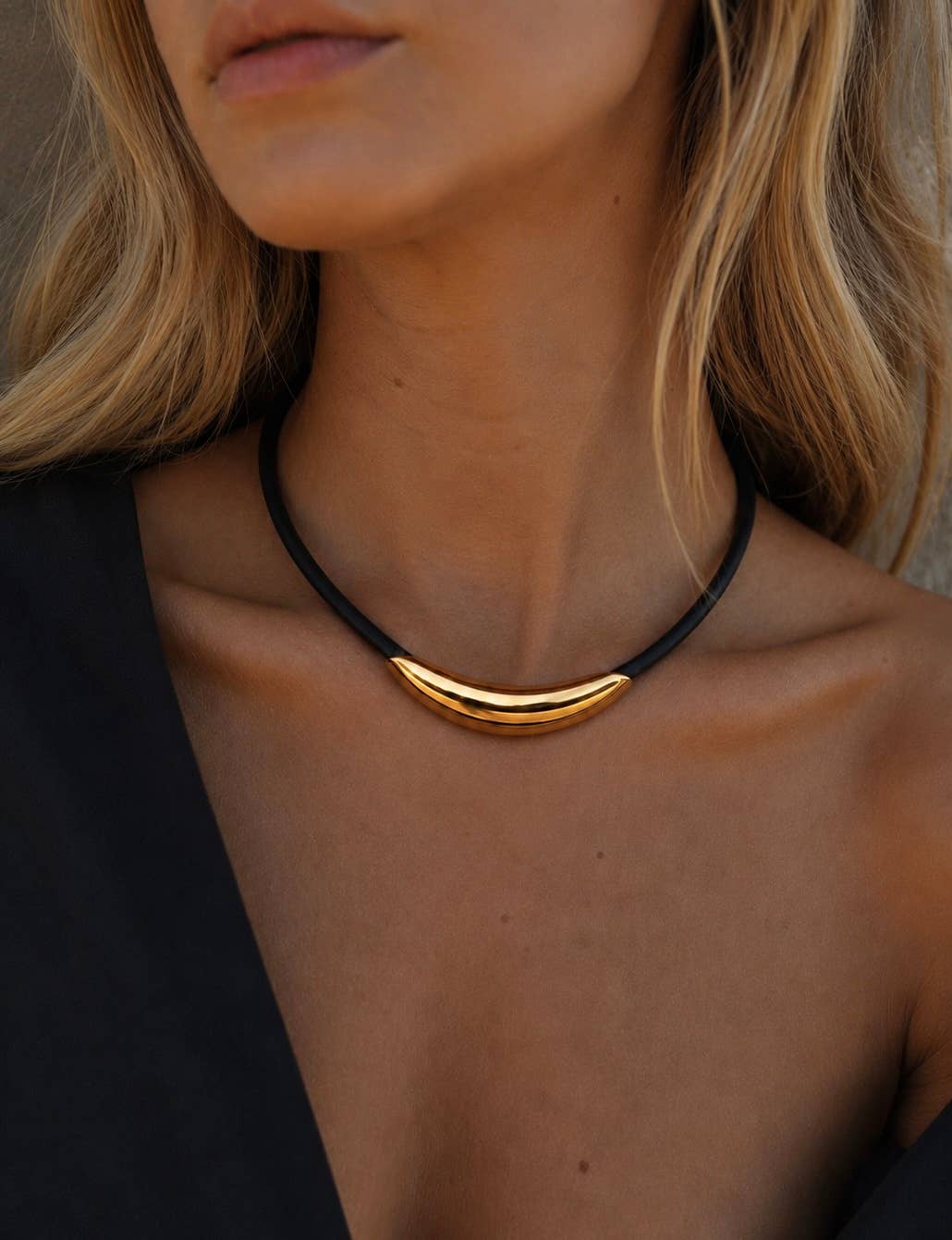 Dune Necklace | Sculptural Crescent Cord Necklace : Silver