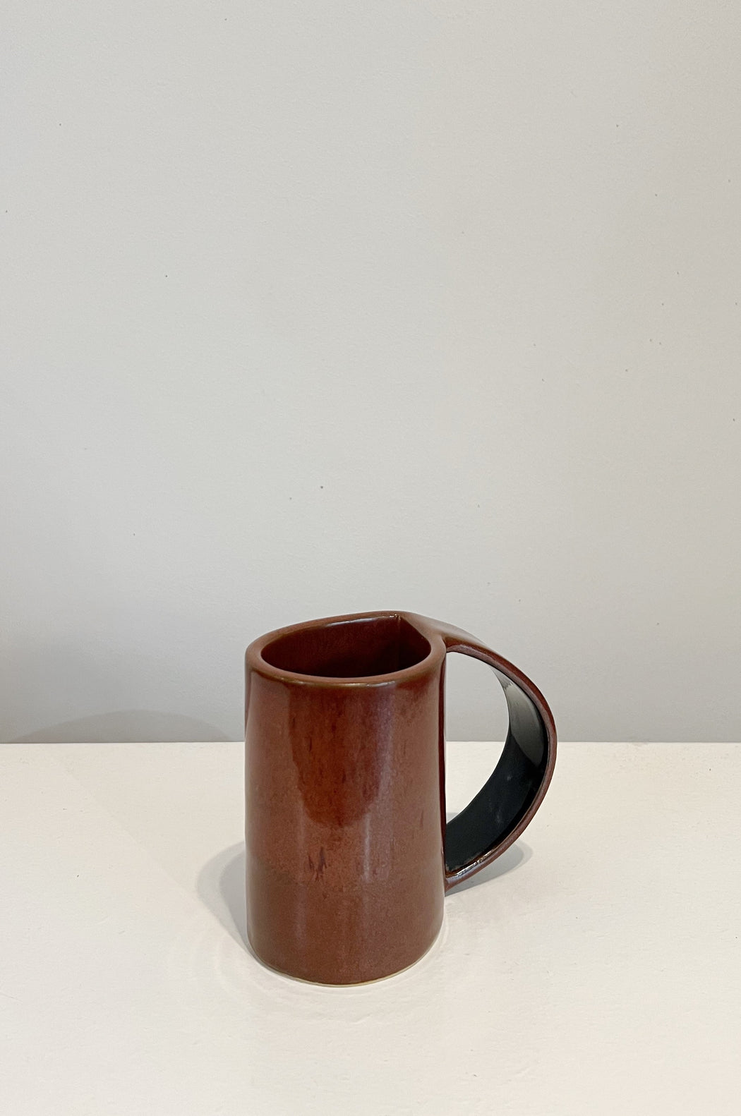 Cry Baby Taza Stoneware Mug | Brown