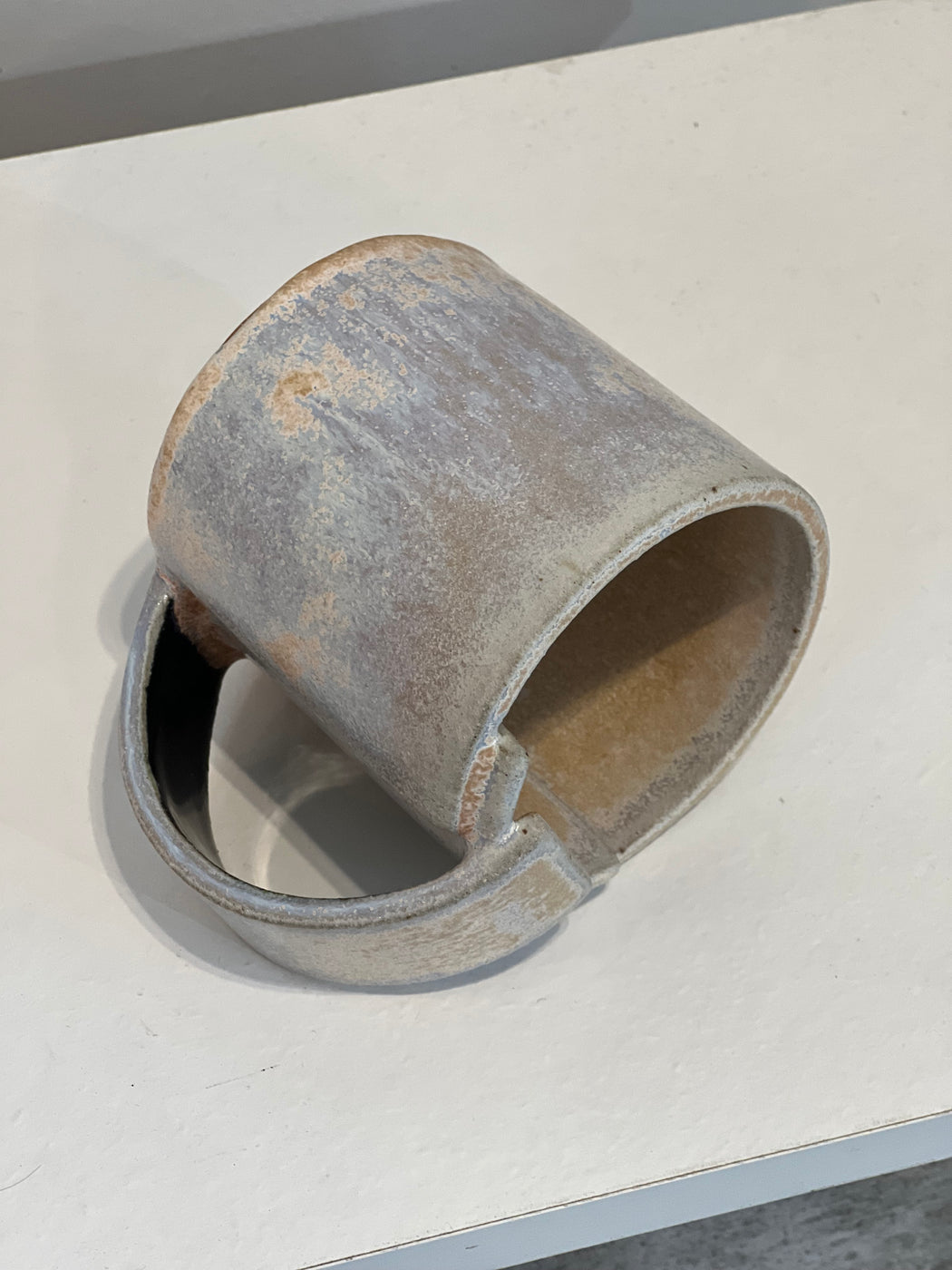 Sabia Taza Stoneware Mug | Beige & Black Handle