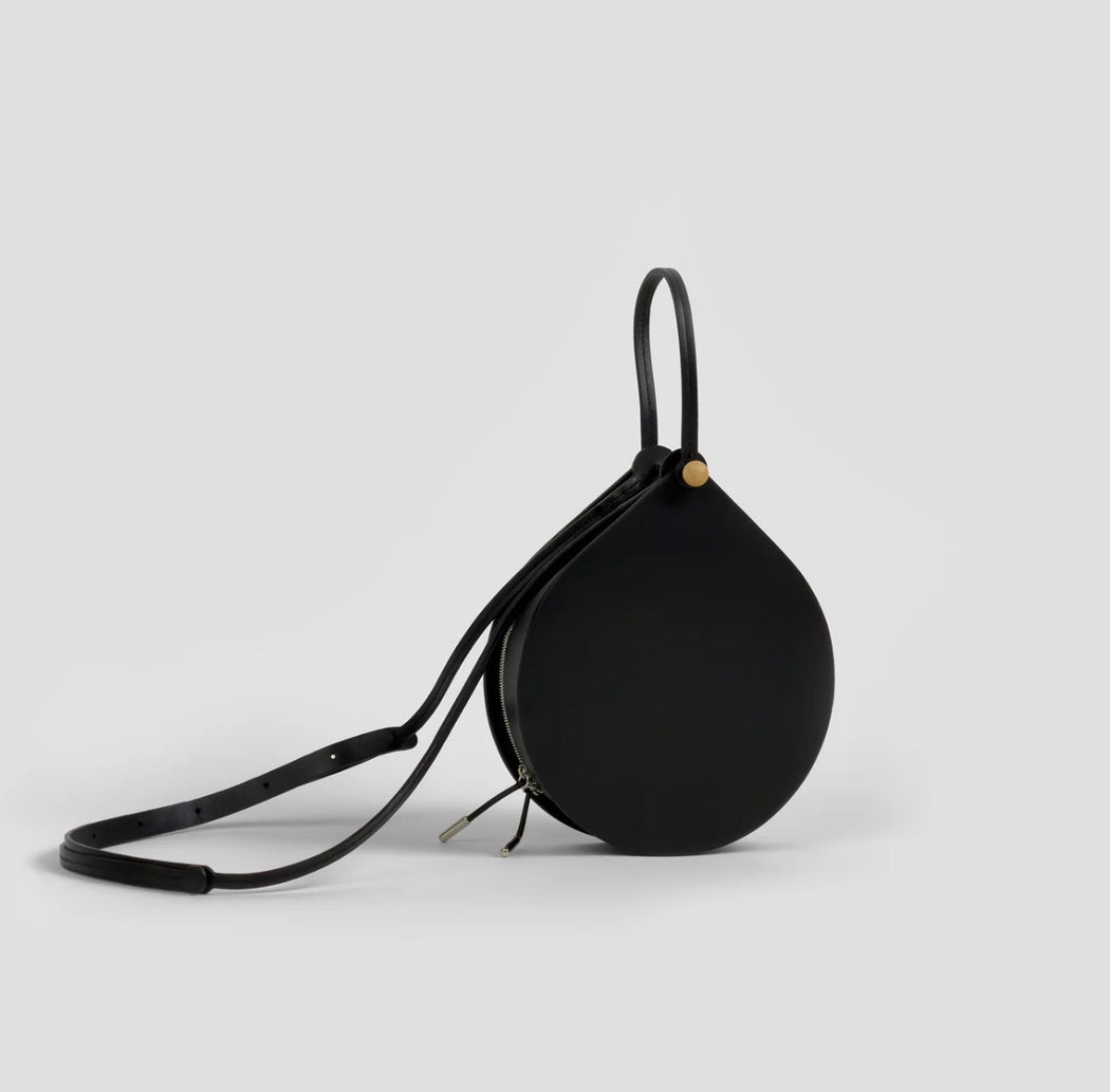002-1-2 Cornercircle L | Black