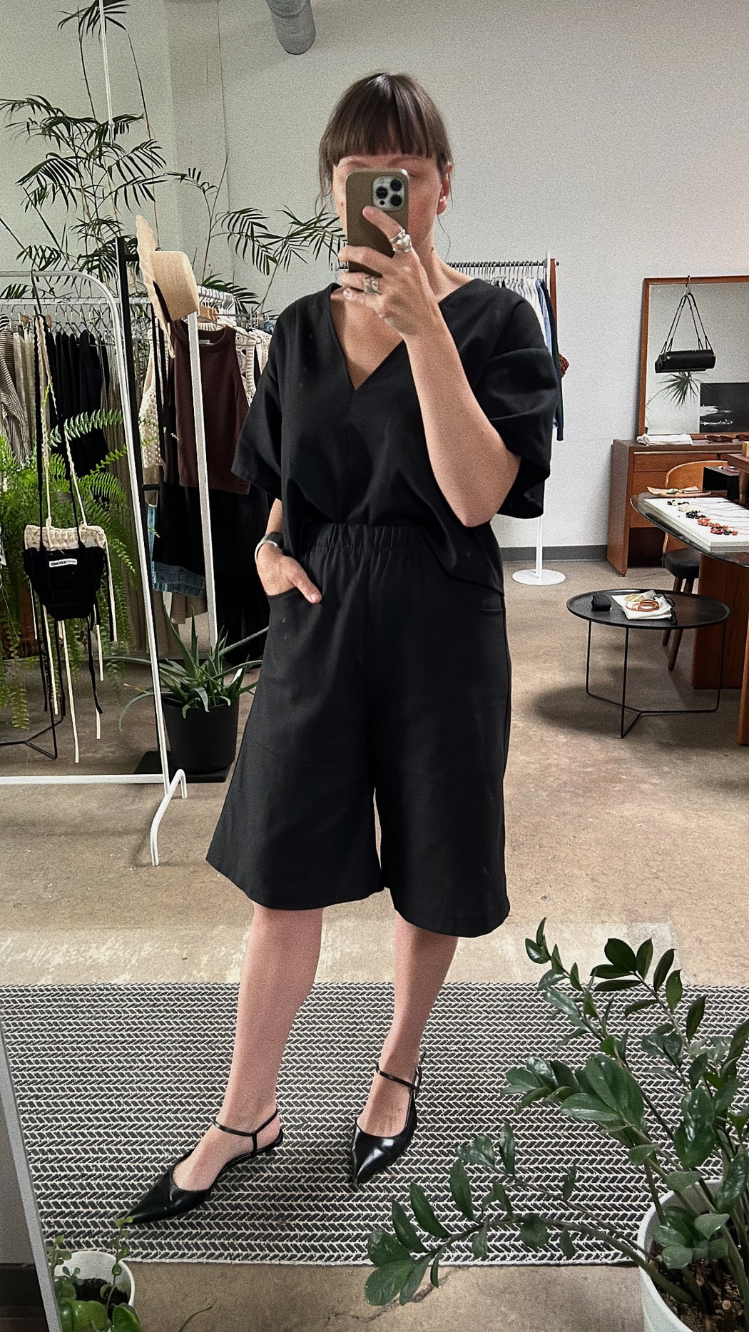 Modern Long Shorts | Black