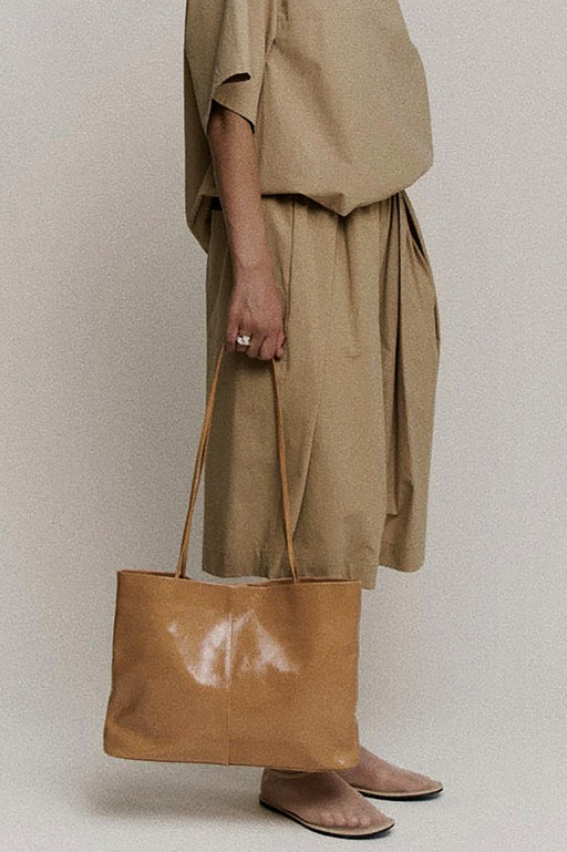 Large Oval Relaxed Tote | Glossed Almond