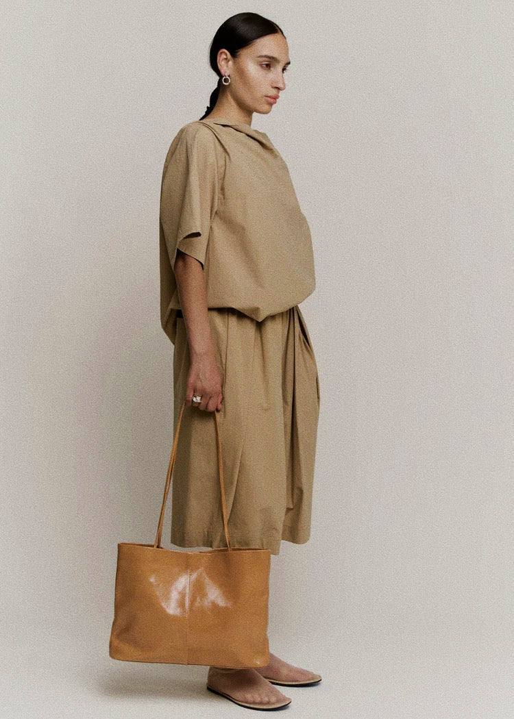 Large Oval Relaxed Tote | Glossed Almond