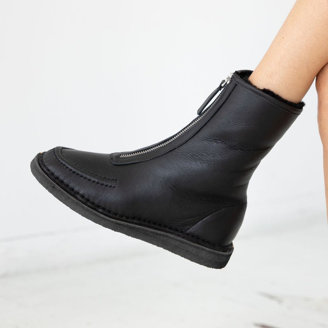 THE AURORA BOOT | Black