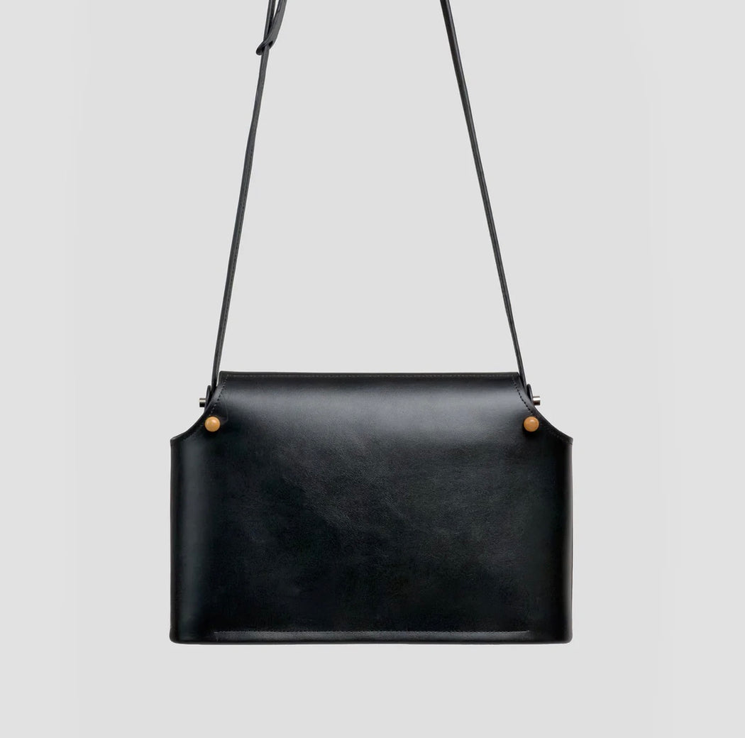 018 Monument | Black
