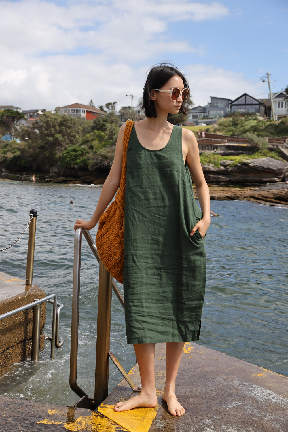 BASIC LINEN SHIFT DRESS | DARK FOREST