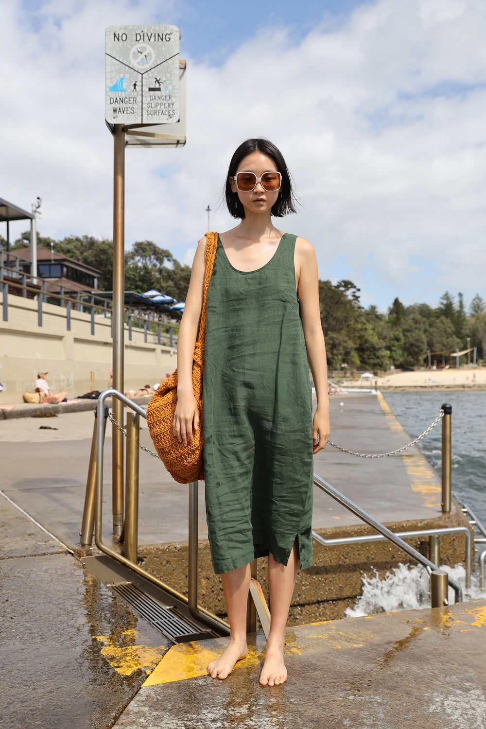 BASIC LINEN SHIFT DRESS | DARK FOREST