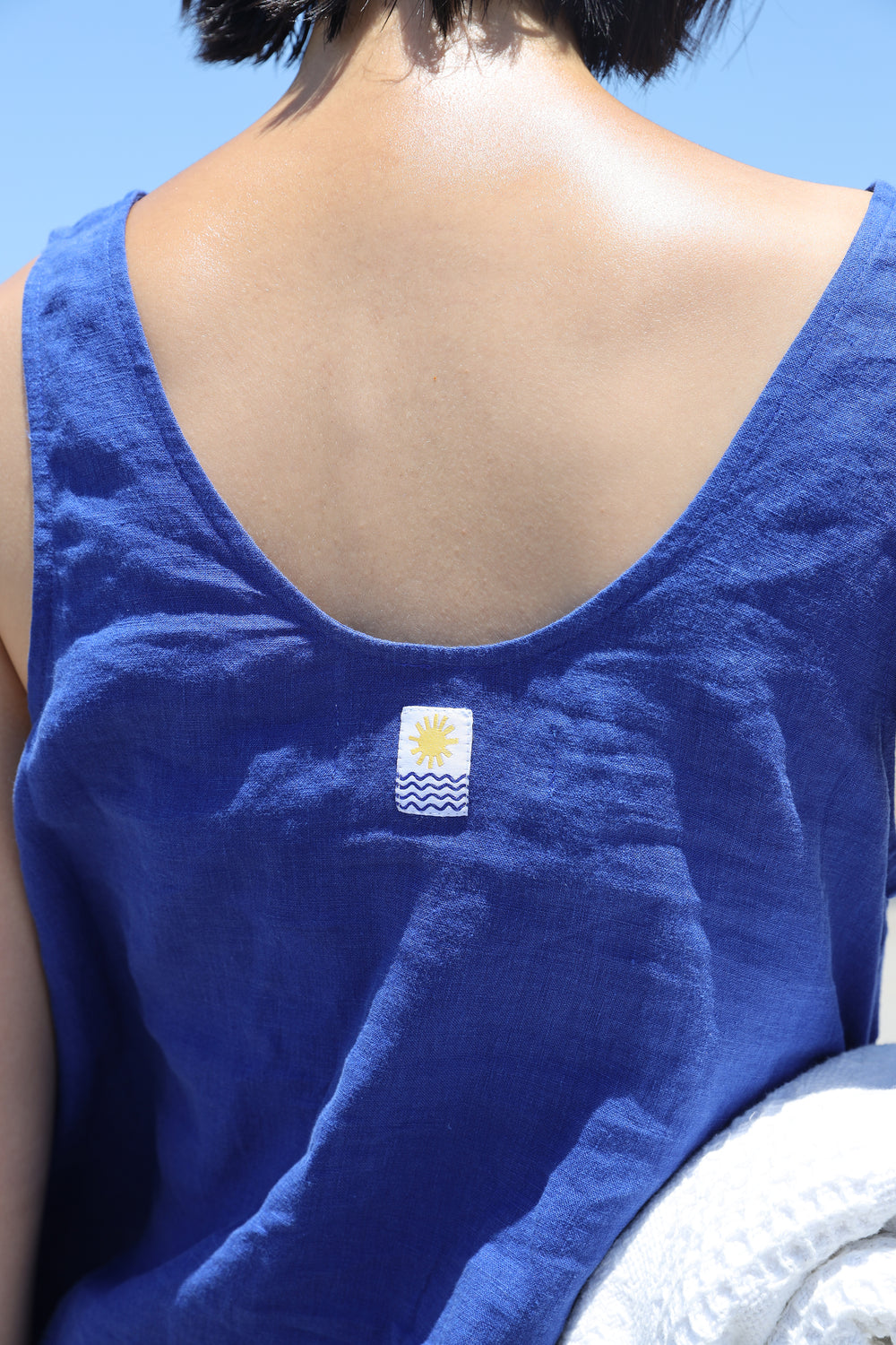 BASIC BUTTON FRONT TANK | COBALT