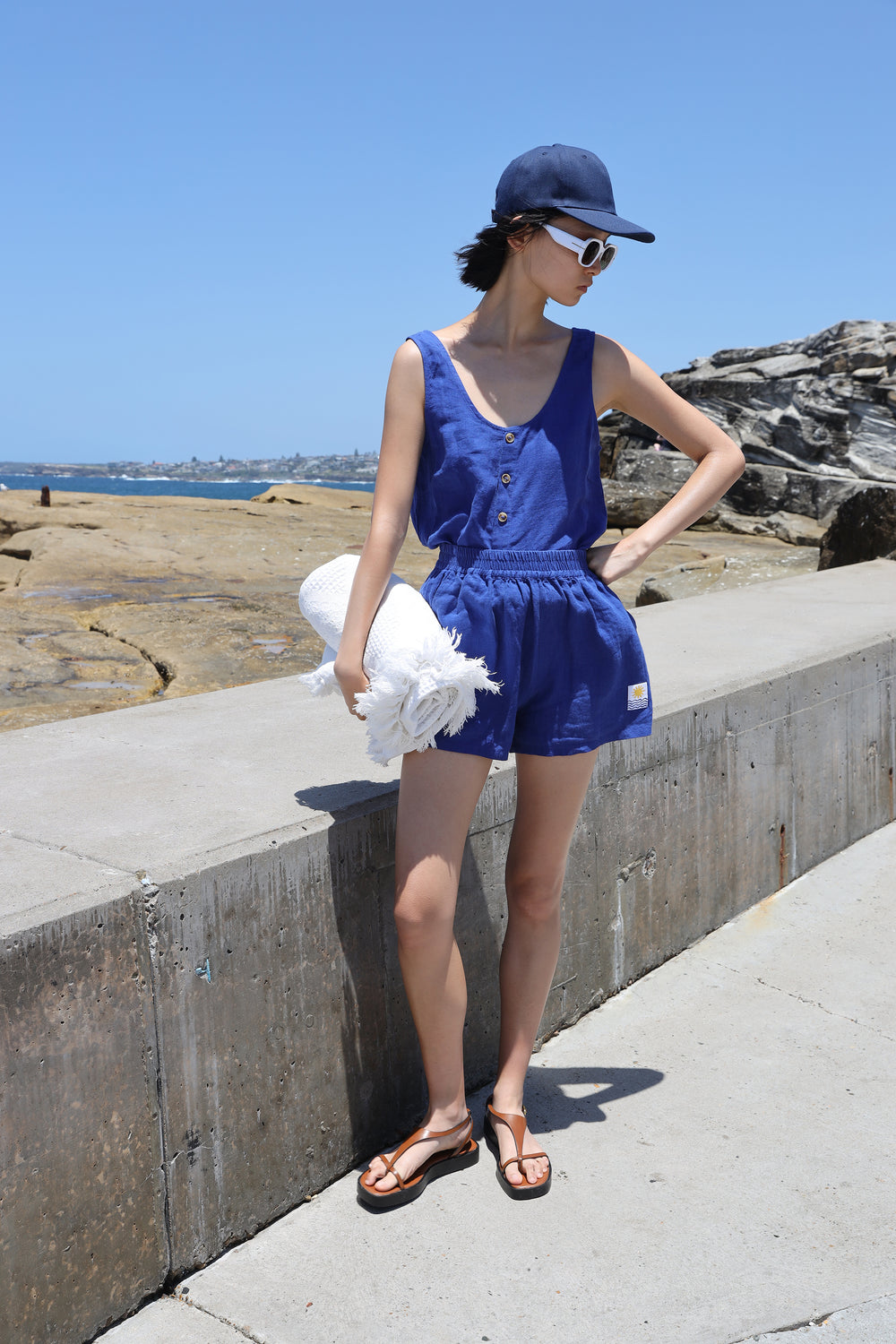 BASIC BUTTON FRONT TANK | COBALT
