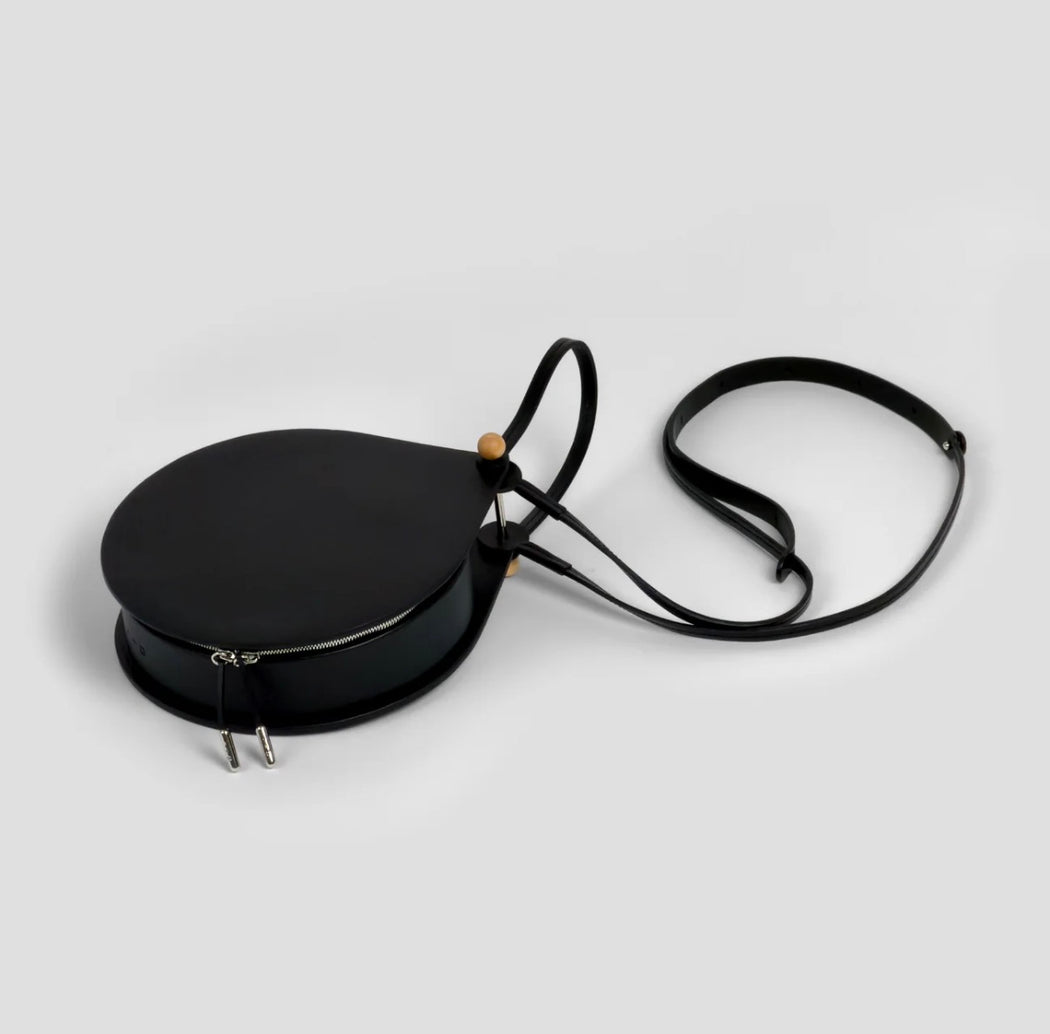 002-1-2 Cornercircle L | Black