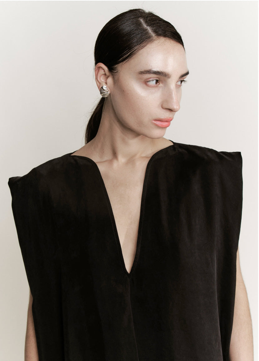Sueded Cupro Sculpt Dress | Black