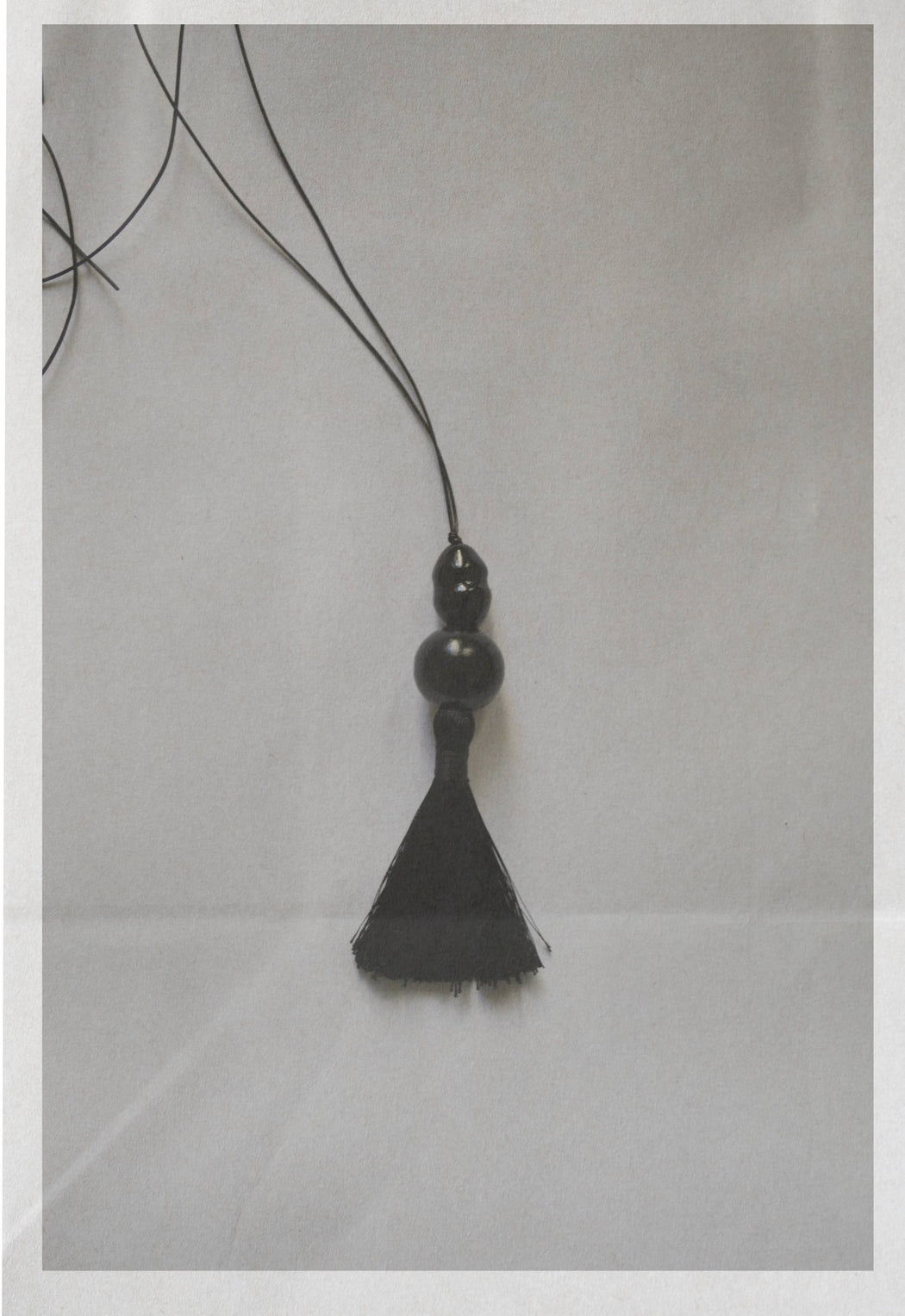 Sculpt Tassel Necklace | Black