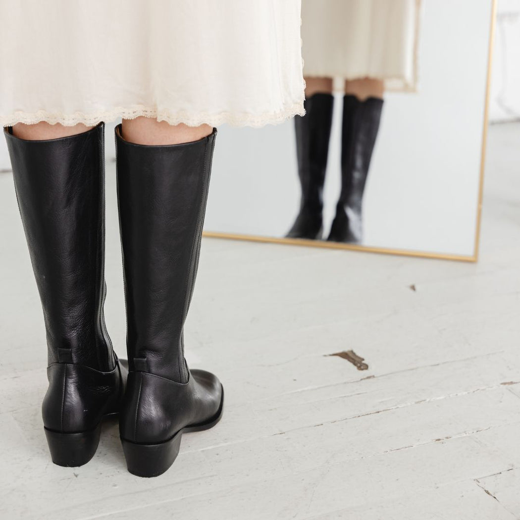 The Calf Boot | Black