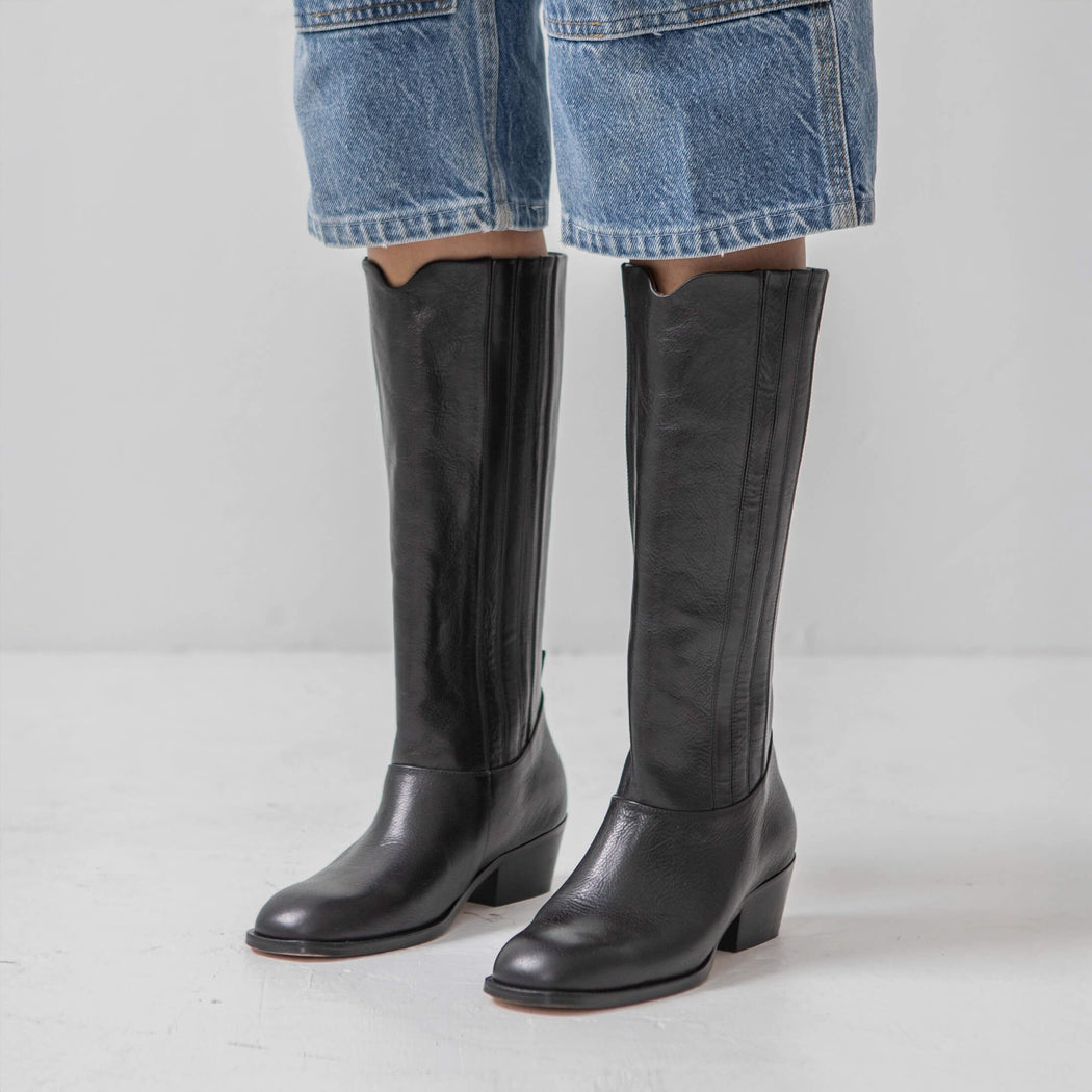 The Calf Boot | Black
