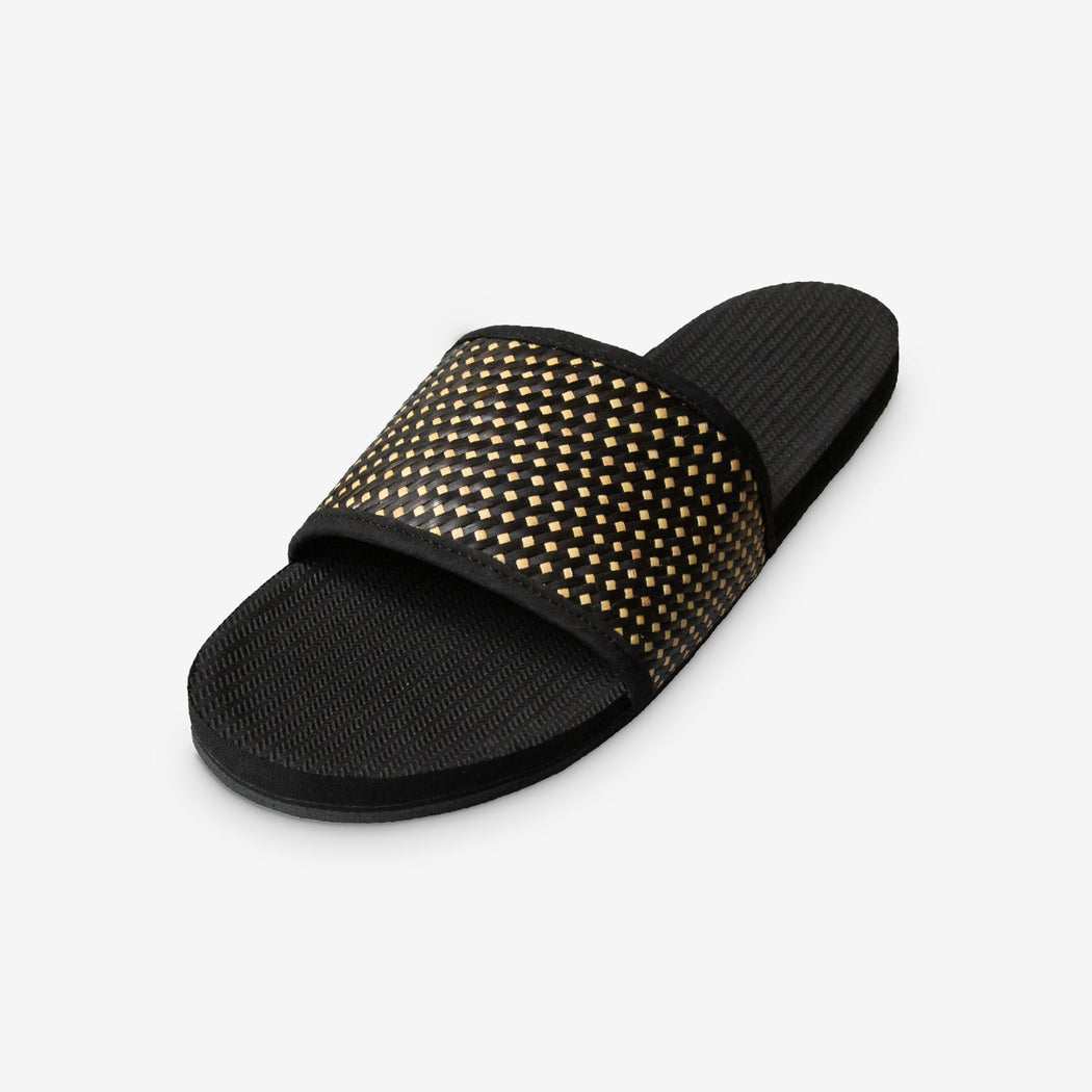 Weave Slides Sandals | Black Batit Dark