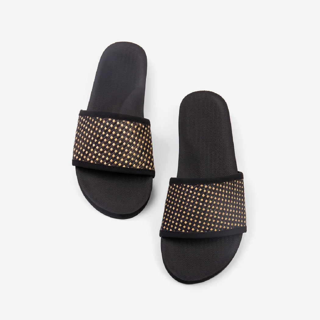 Weave Slides Sandals | Black Batit Dark